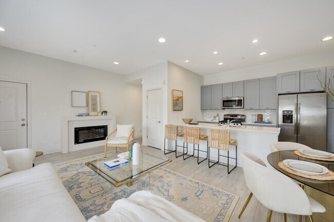 7355 W Grand Ave in Elmwood Park, IL - Building Photo - Building Photo