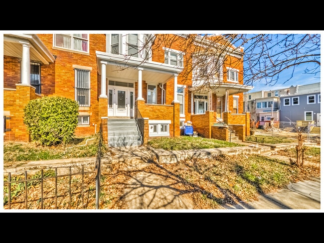 property at 810 Brooks Ln