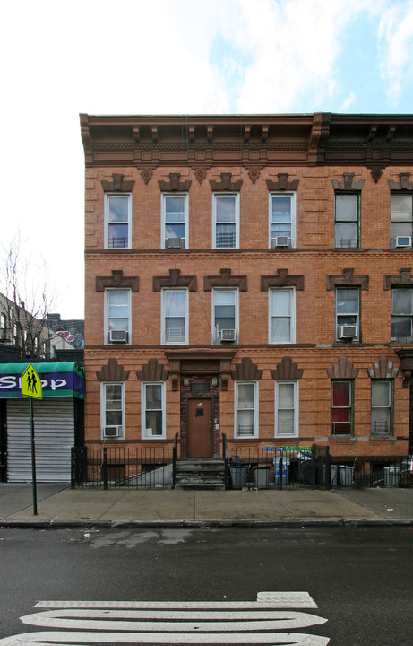 52 Irving Ave in Brooklyn, NY - Building Photo