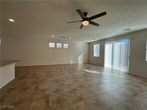 1293 Luna del Oro Ln in Henderson, NV - Building Photo - Building Photo