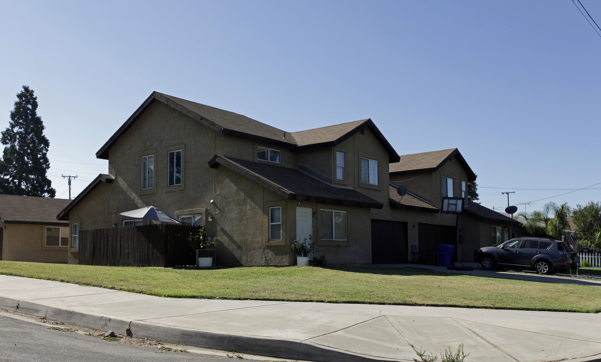 11997-11999 California St in Yucaipa, CA - Building Photo
