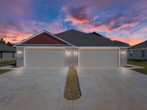 The Reserve at Tontitown in Springdale, AR - Building Photo - Building Photo