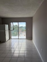 6820 W Flagler St in Miami, FL - Building Photo - Building Photo