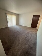 1819 University Dr in Cedar Falls, IA - Building Photo - Building Photo