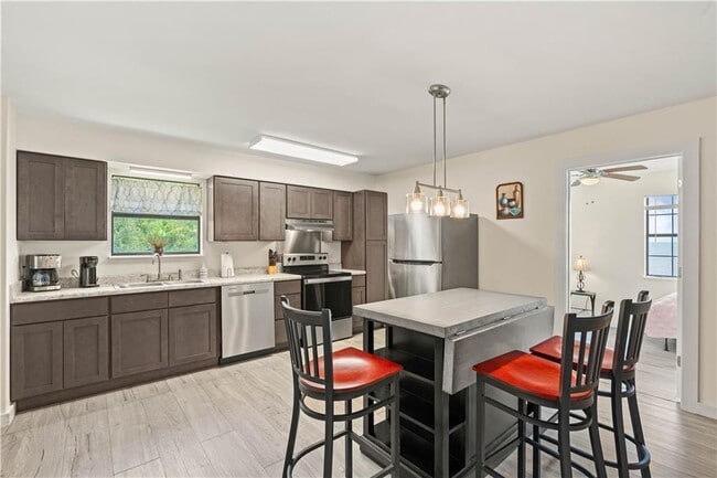 15639 Dauphin Island Pkwy in Coden, AL - Building Photo - Building Photo