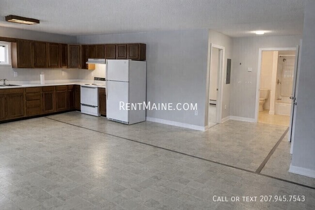 28 Congress St in Old Town, ME - Building Photo - Building Photo