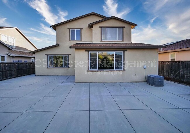 161 Scarlet St in Vacaville, CA - Building Photo - Building Photo