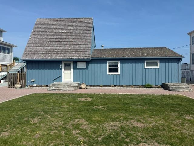 25 Shinnecock Rd in East Quogue, NY - Building Photo - Building Photo