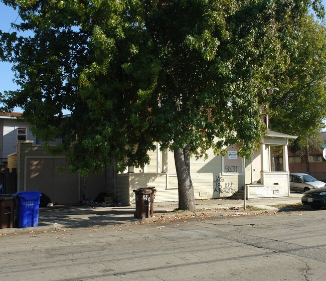 400-404 21st St in Richmond, CA - Building Photo - Building Photo