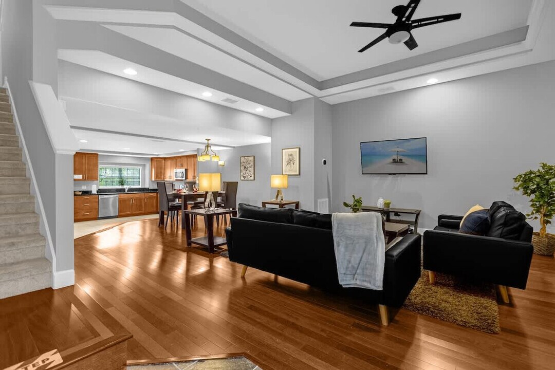 8543 Kediaman Ave in Orlando, FL - Building Photo