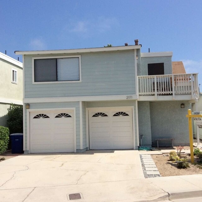 2171 Monmouth Dr in Ventura, CA - Building Photo - Building Photo