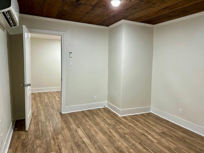6833 Avenue C in Houston, TX - Foto de edificio - Building Photo