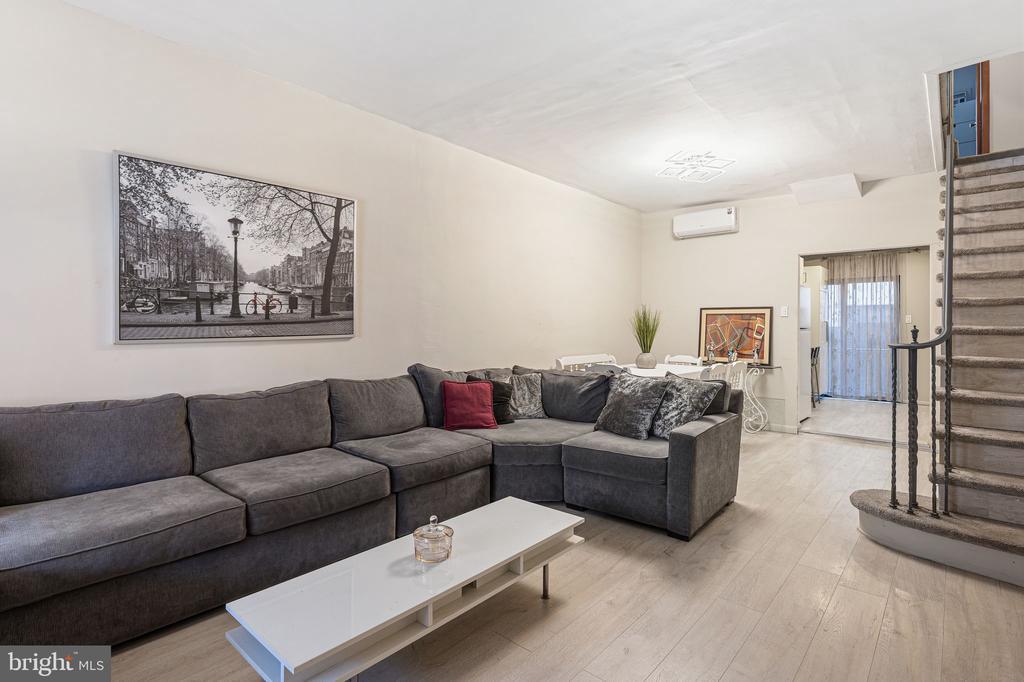 1320 Mifflin St in Philadelphia, PA - Building Photo