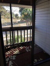 6446 Pennsylvania Ave in New Port Richey, FL - Foto de edificio - Building Photo