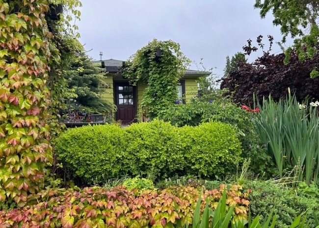property at 1531 Wetmore Ave