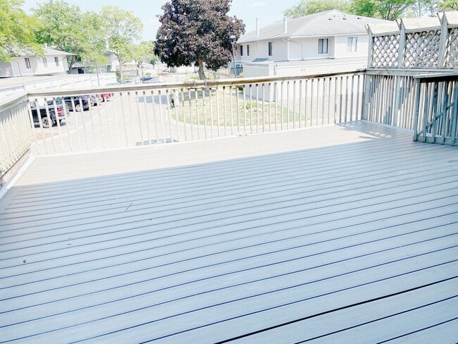 1300 Landmark Trail S in Hopkins, MN - Building Photo - Building Photo