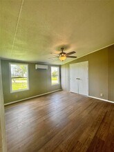 2515 Oyster Creek Bend in Oyster Creek, TX - Building Photo - Building Photo