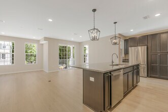 219 Myrtle Rd in Warren, NJ - Building Photo - Building Photo