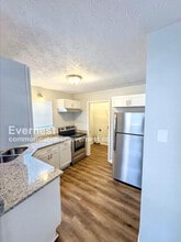 303 Dove Point in Social Circle, GA - Building Photo - Building Photo