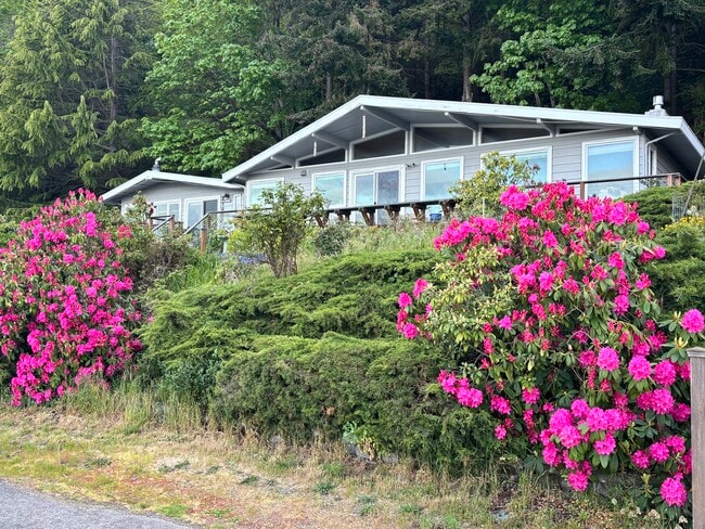 property at 27571 Sandy Shores Dr SW