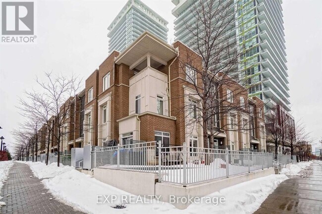 370 Square One Dr in Mississauga, ON - Building Photo - Building Photo