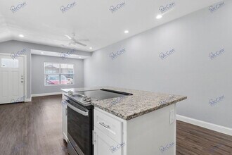 806 N Broughton St in Sherman, TX - Building Photo - Building Photo