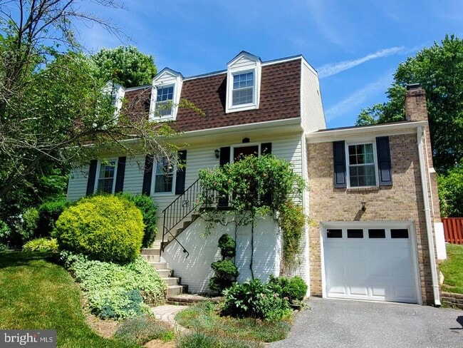 property at 15840 Buena Vista Dr