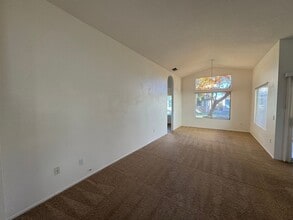 11580 Mountain Meadow Dr in Apple Valley, CA - Building Photo - Building Photo