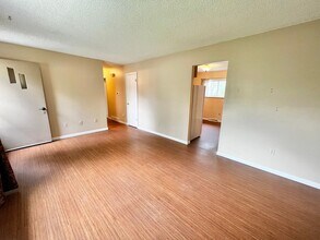 Adorable 3 bed 1 bath home in Fort Collins! in Fort Collins, CO - Building Photo - Building Photo