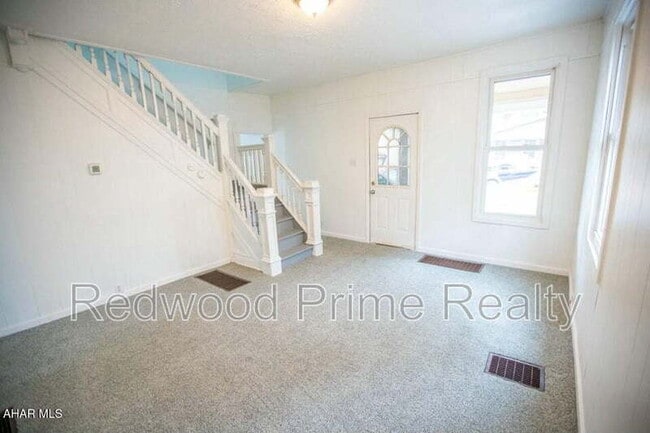 1320 16th Ave in Altoona, PA - Building Photo - Building Photo