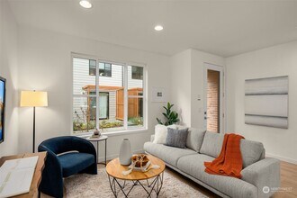 8326-8313 13th Ave NW in Seattle, WA - Building Photo - Building Photo