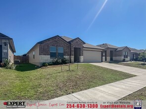 5915 Amelia Earhart Blvd in Killeen, TX - Building Photo - Building Photo