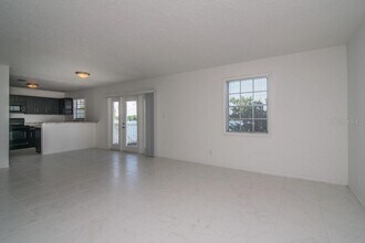 205 Pompano Dr SE in St. Petersburg, FL - Building Photo - Building Photo