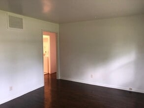 116 Pauline Ave in Crystal Lake, IL - Building Photo - Building Photo