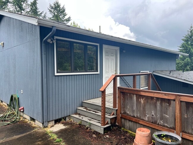 property at 2910 Garfield St