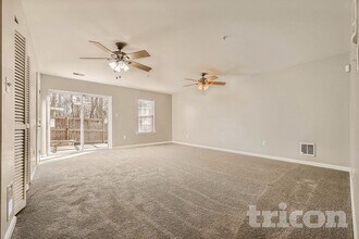 4112 Brown Bark Cir in Randallstown, MD - Foto de edificio - Building Photo