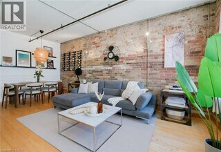 189 Queen St E in Toronto, ON - Building Photo - Building Photo