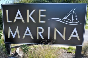 Lake Marina Apartments in Indianapolis, IN - Building Photo