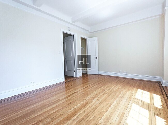 EAST 92 STREET in New York, NY - Building Photo - Building Photo