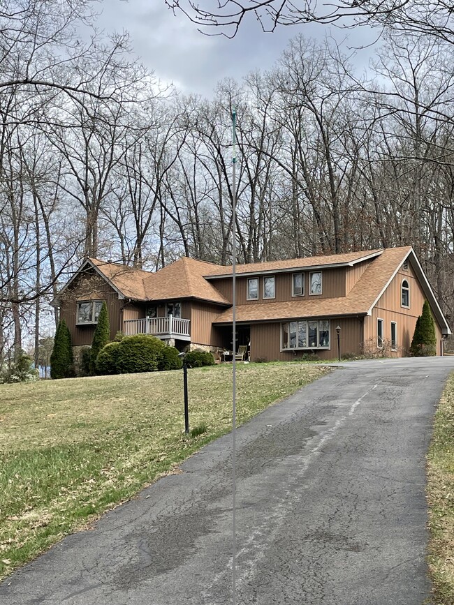 property at 226 Harold Cemetery Rd