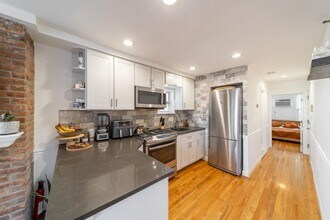 466 Monmouth St in Jersey City, NJ - Building Photo - Building Photo