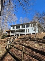 89 Medley Dr in Waynesville, NC - Building Photo