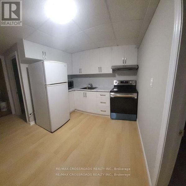 22 Goya Crescent in Toronto, ON - Building Photo - Building Photo