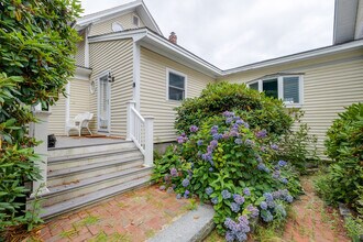 1235 Shore Rd in Cape Elizabeth, ME - Building Photo - Building Photo