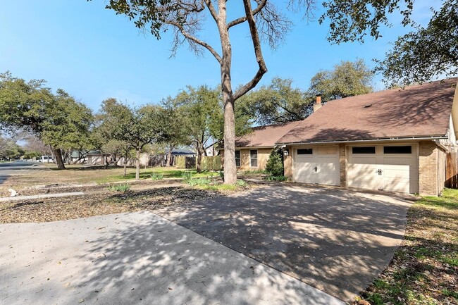 13007 Stillforest St, Unit 25 in Austin, TX - Building Photo - Building Photo