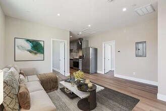 448 E St in Colma, CA - Building Photo - Building Photo