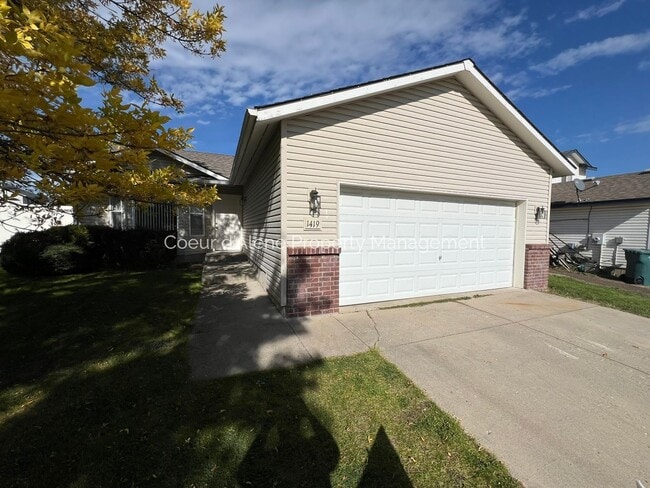 1419 W Coral Dr in Coeur d'Alene, ID - Building Photo - Building Photo