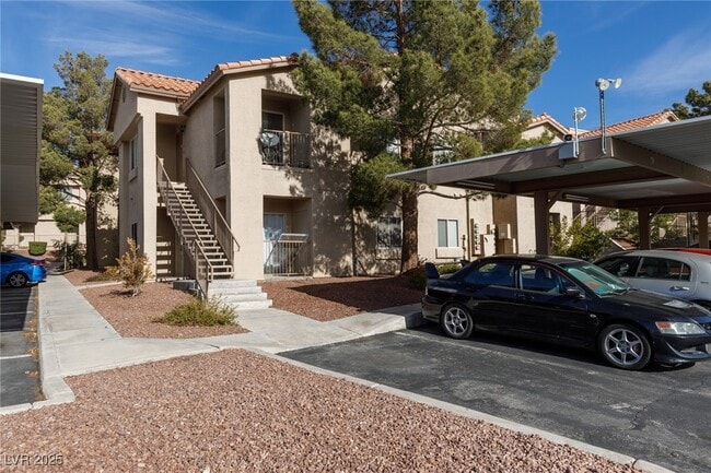 property at 2110 Los Feliz St