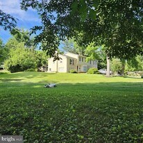 2602 Turbridge Ln in Alexandria, VA - Building Photo