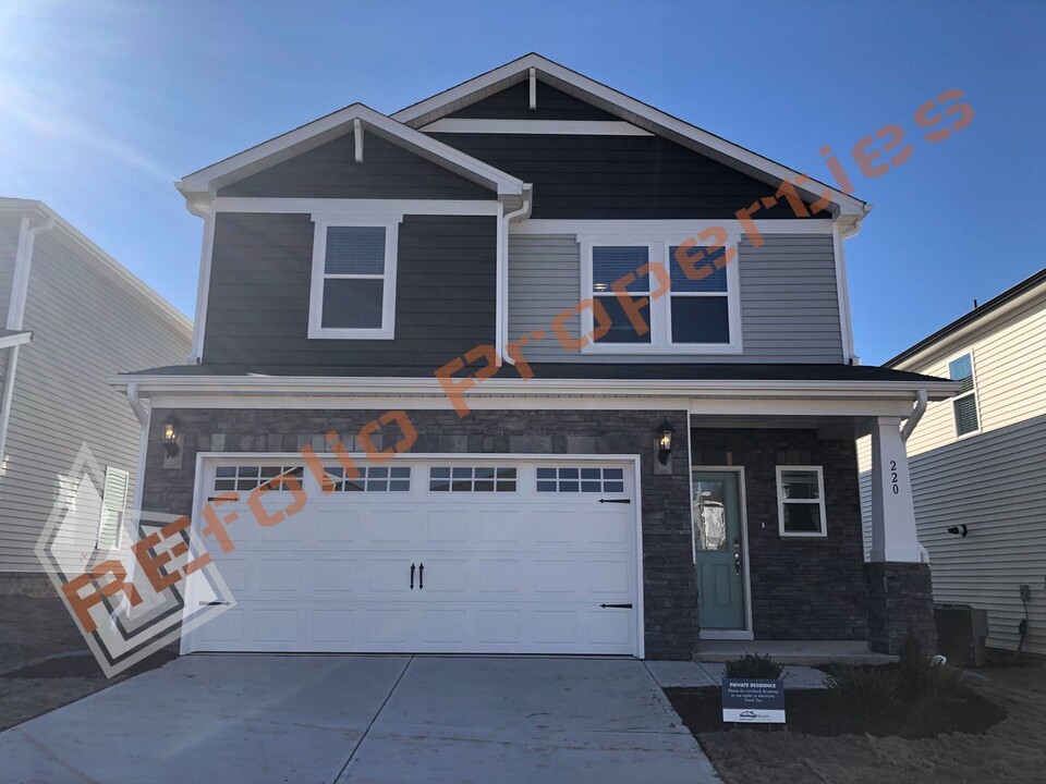 220 Acorn Grv Rd in Garner, NC - Building Photo